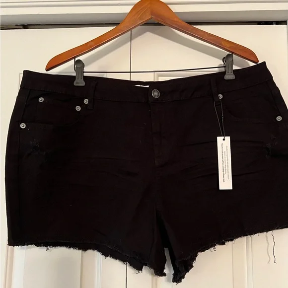 Highway Jeans Women's Black Distressed Denim Daisy Dukes Shorts NWT 22 #1845 - Picture 1 of 7